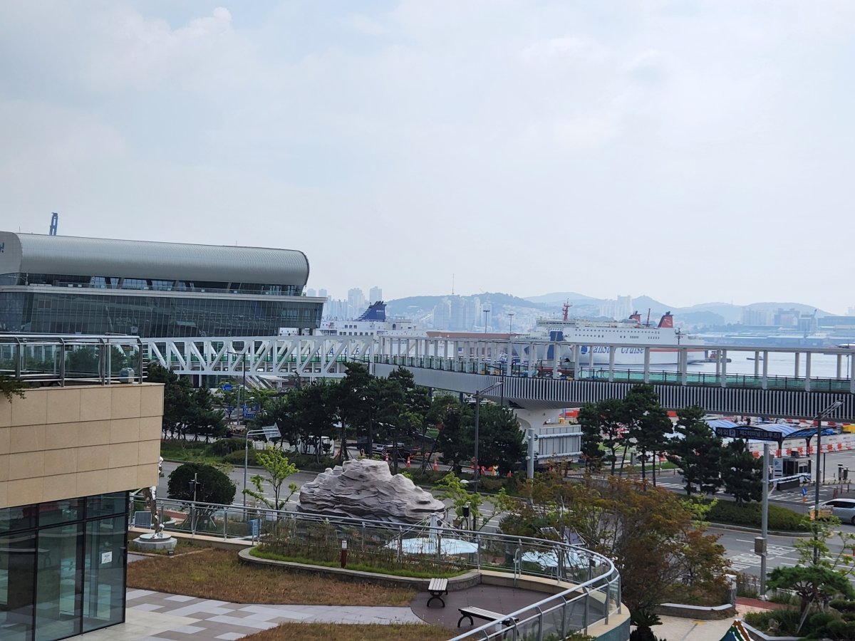 부산항(북항) 재개발 사업 공중연결보행데크 (253M)설치공사